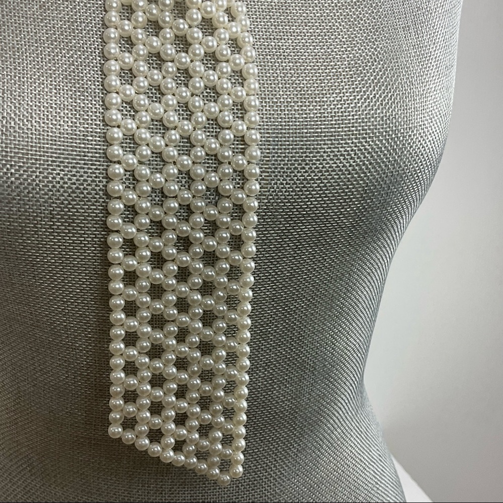 White Pearl Tie Choker Necklace - Picture 4 of 6